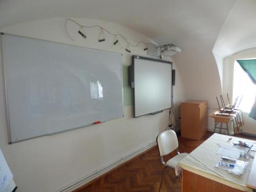 Tantermünk whiteboard és interaktív táblával.